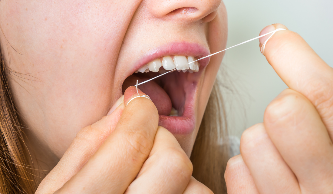 como_usar_hilo_dental