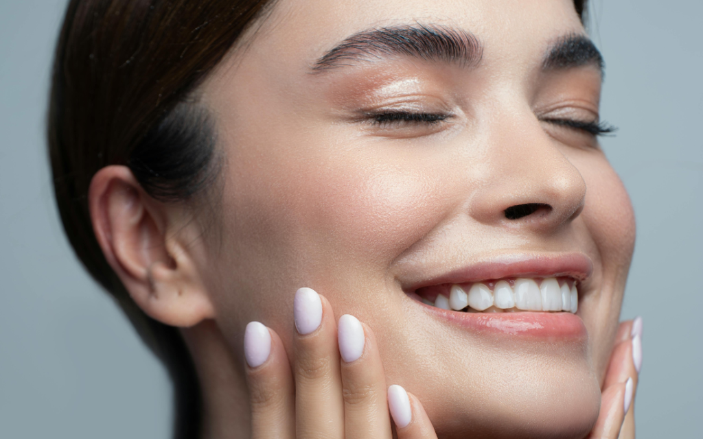 se_pueden_mover_los_dientes_con_retenedores_fijos